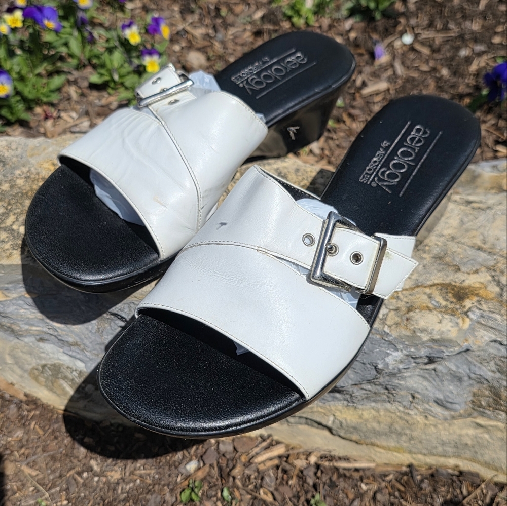 AEROLOGY BY AEROSOLES ♡ Women's White Silver Buckle Up Leather Slide Sandals 7M
